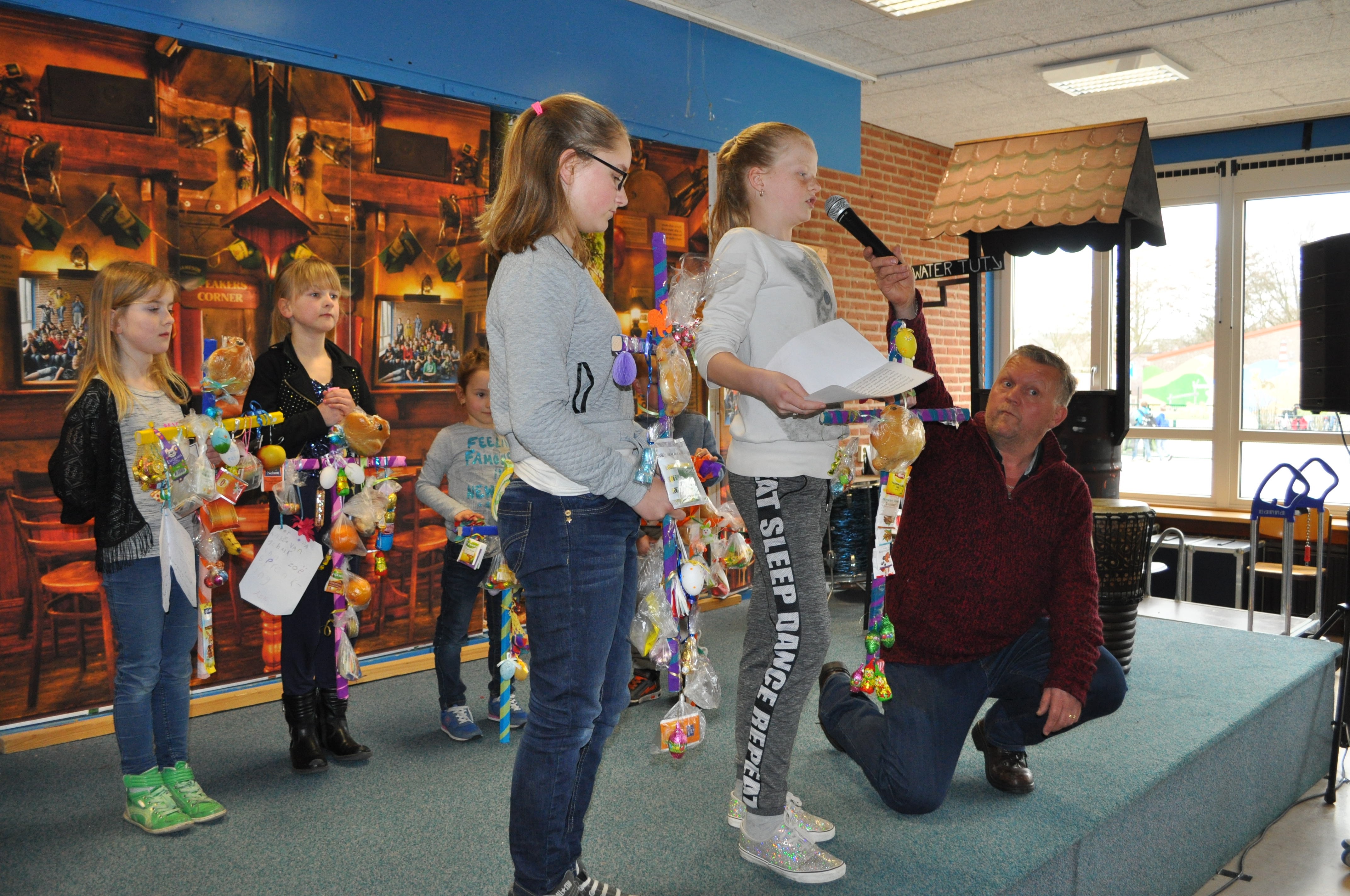 Uitreiking Palmpaasstok