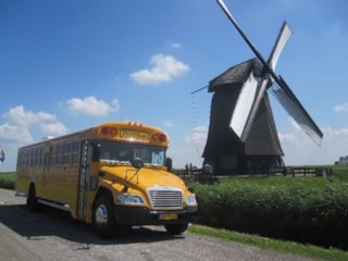 1340807224NPoetsbus_foto_1
